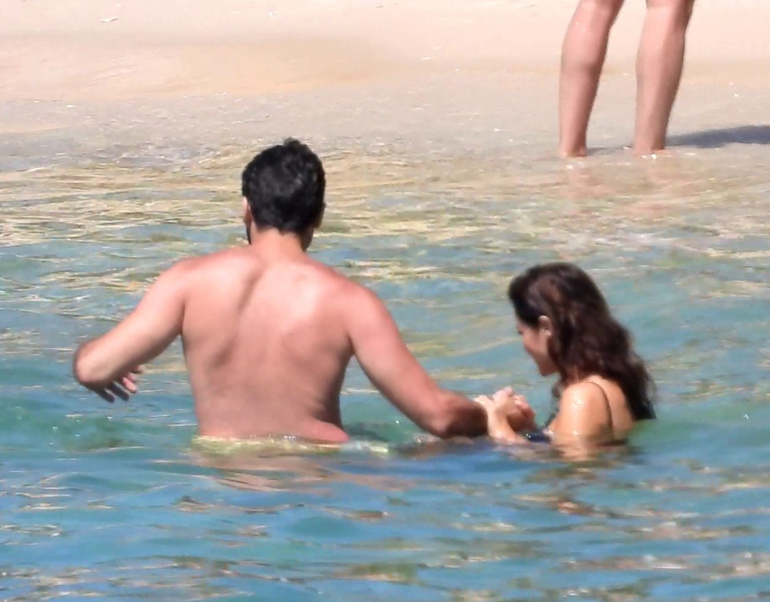 Yeni bir aşk mı Hilal Altınbilek ve Gurur Aydoğan el ele...