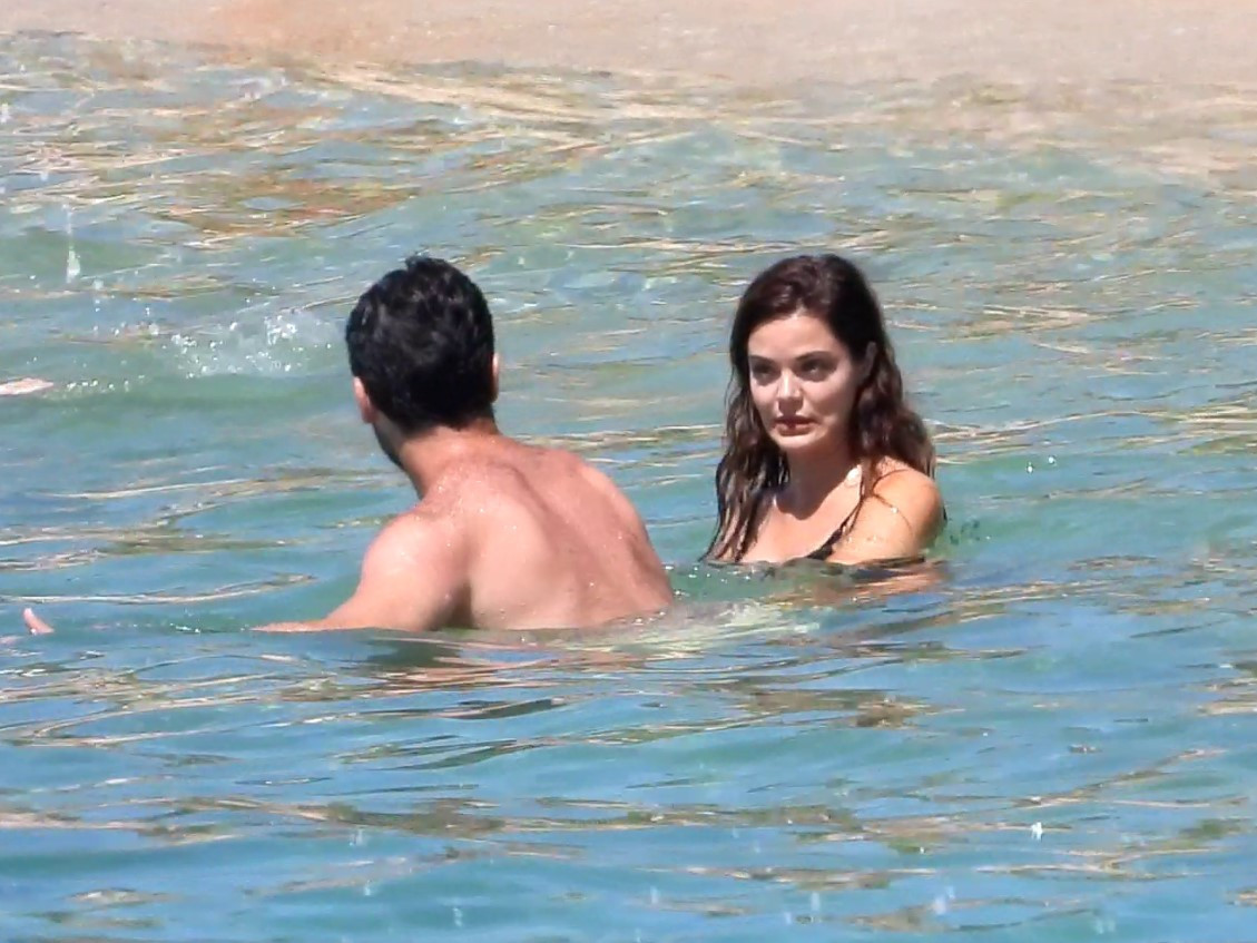 Yeni bir aşk mı Hilal Altınbilek ve Gurur Aydoğan el ele...