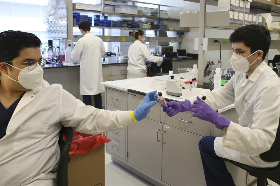 Son dakika haberi: Rusya dünyanın ilk koronavirüs aşısına onay veriyor Son dakika haberi: Rusya dünyanın ilk koronavirüs aşısına onay veriyor