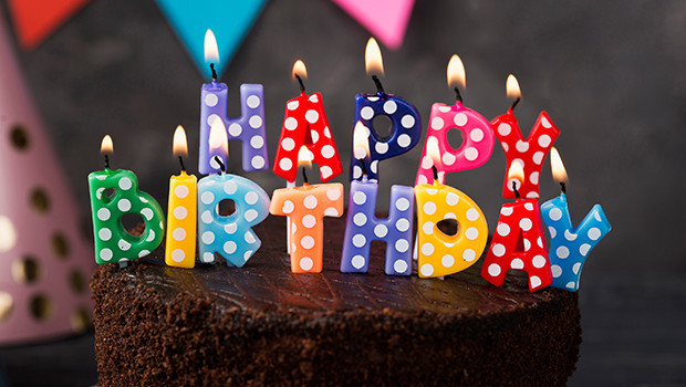 Doğum Günü Mesajları 2025 - Sevgiliye, Arkadaşa ve Sevdiklerinize En Güzel Uzun, Anlamlı ve Resimli Kutlama Sözleri