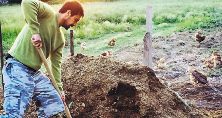 3 KİŞİYİ İŞE ALDI