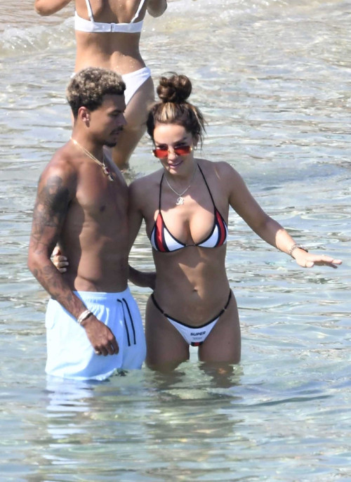 GÜNÜN SONUNDA KALDIKLARI VİLLANIN YOLUNU TUTTULAR