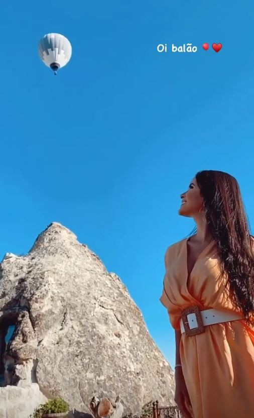 Kapadokyada sevgilisi Nathalia Felix ile tatil yapan Douglas Costa o habere tepki gösterdi