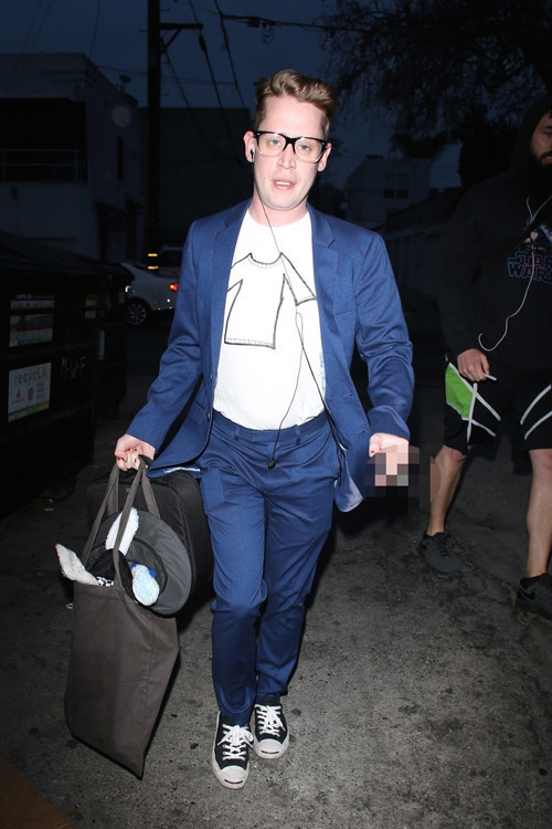 Evde Tek Başınanın çocuk yıldızı büyüdü: Hey millet 40 yaşıma geldim Evde Tek Başınanın çocuk yıldızı büyüdü: Hey millet 40 yaşıma geldim