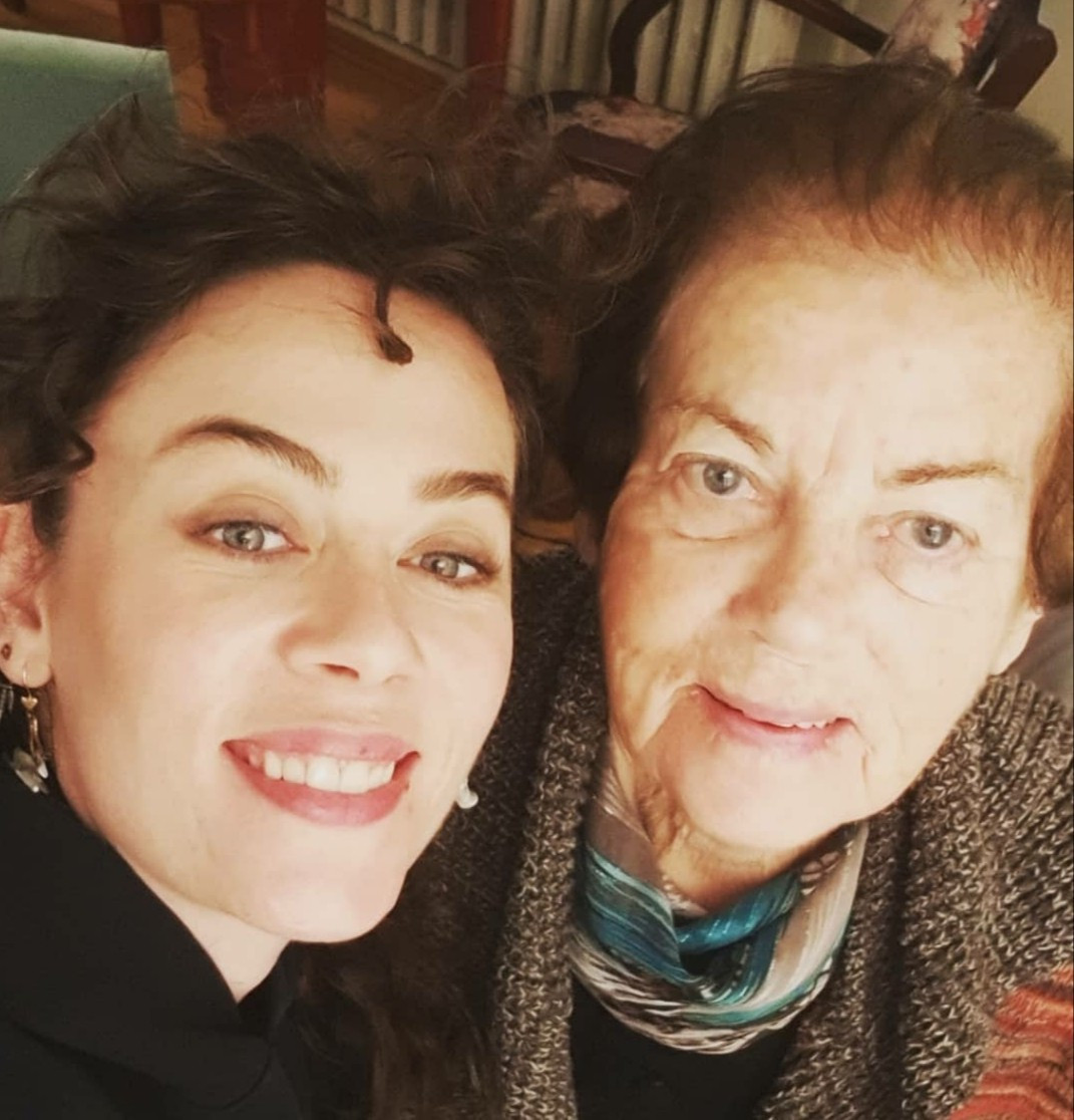 Ünlü oyuncu ayakta durmakta zorlandı Demet Evgarın acı günü...