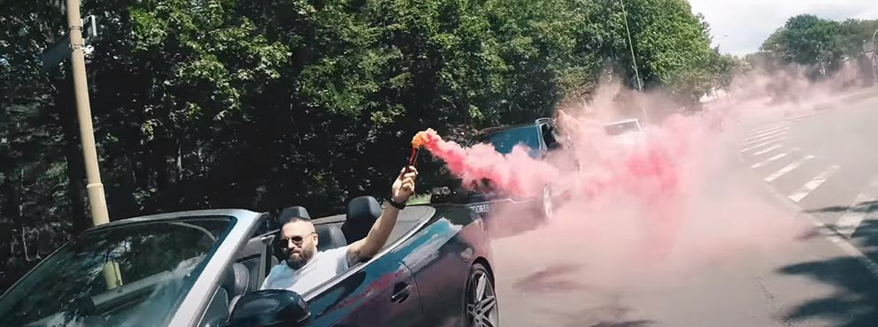 ‘Halayı otobanda değil, salonda çekelim’