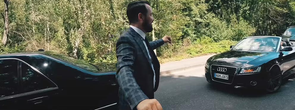 ‘Halayı otobanda değil, salonda çekelim’