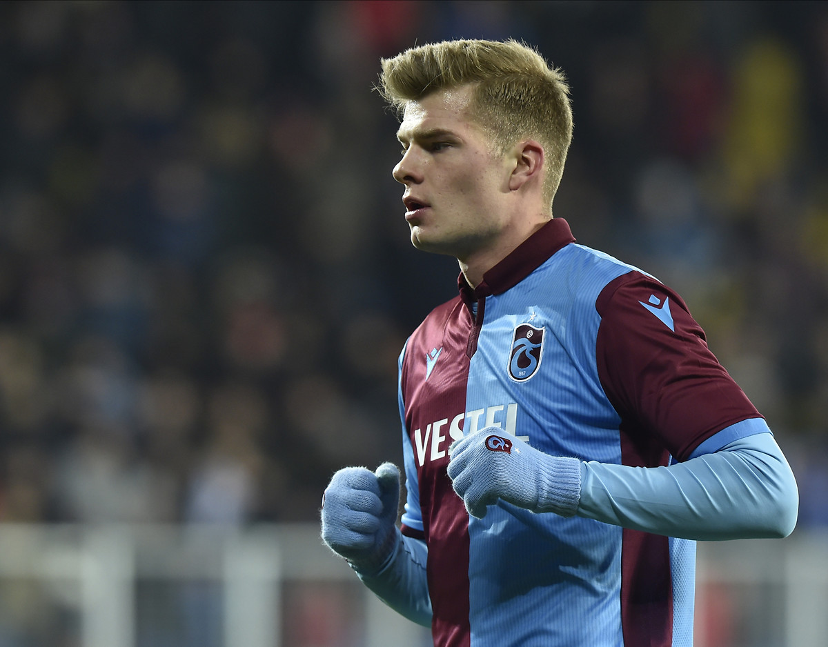 Son Dakika | Trabzonsporda Alexander Sörloth gelişmesi Ahmet Ağaoğlu ve Sörlothun babasından açıklamalar...