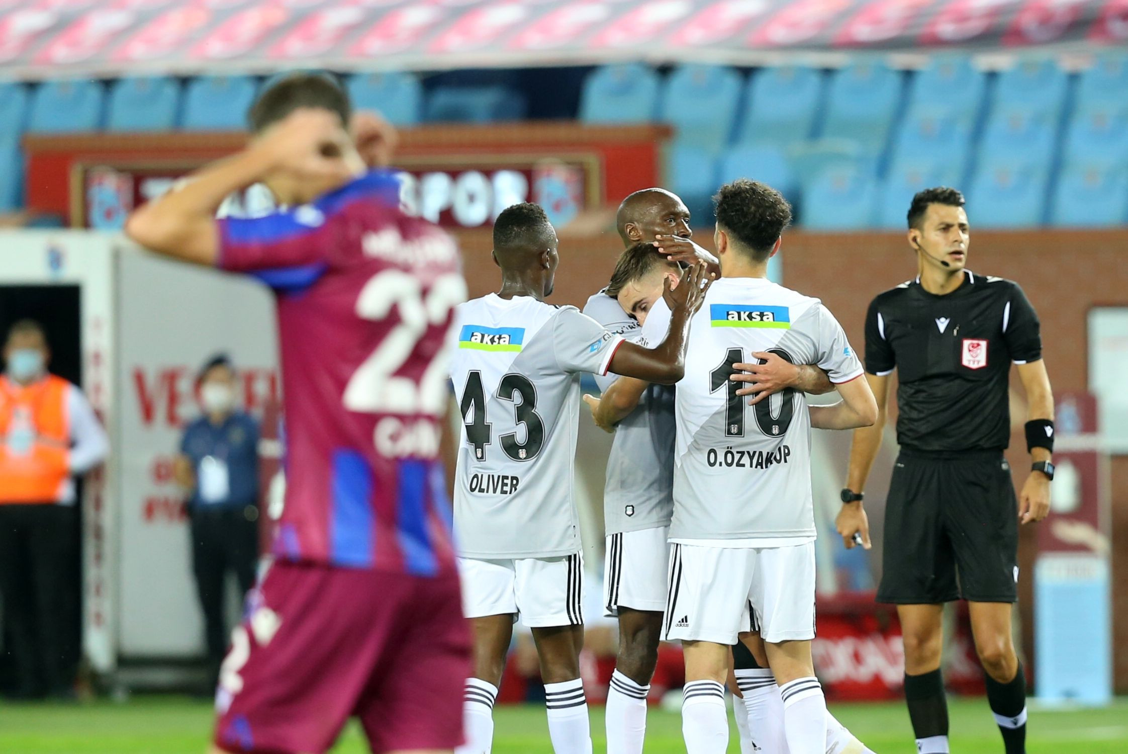 Trabzonspor-Beşiktaş maçından en özel kareler