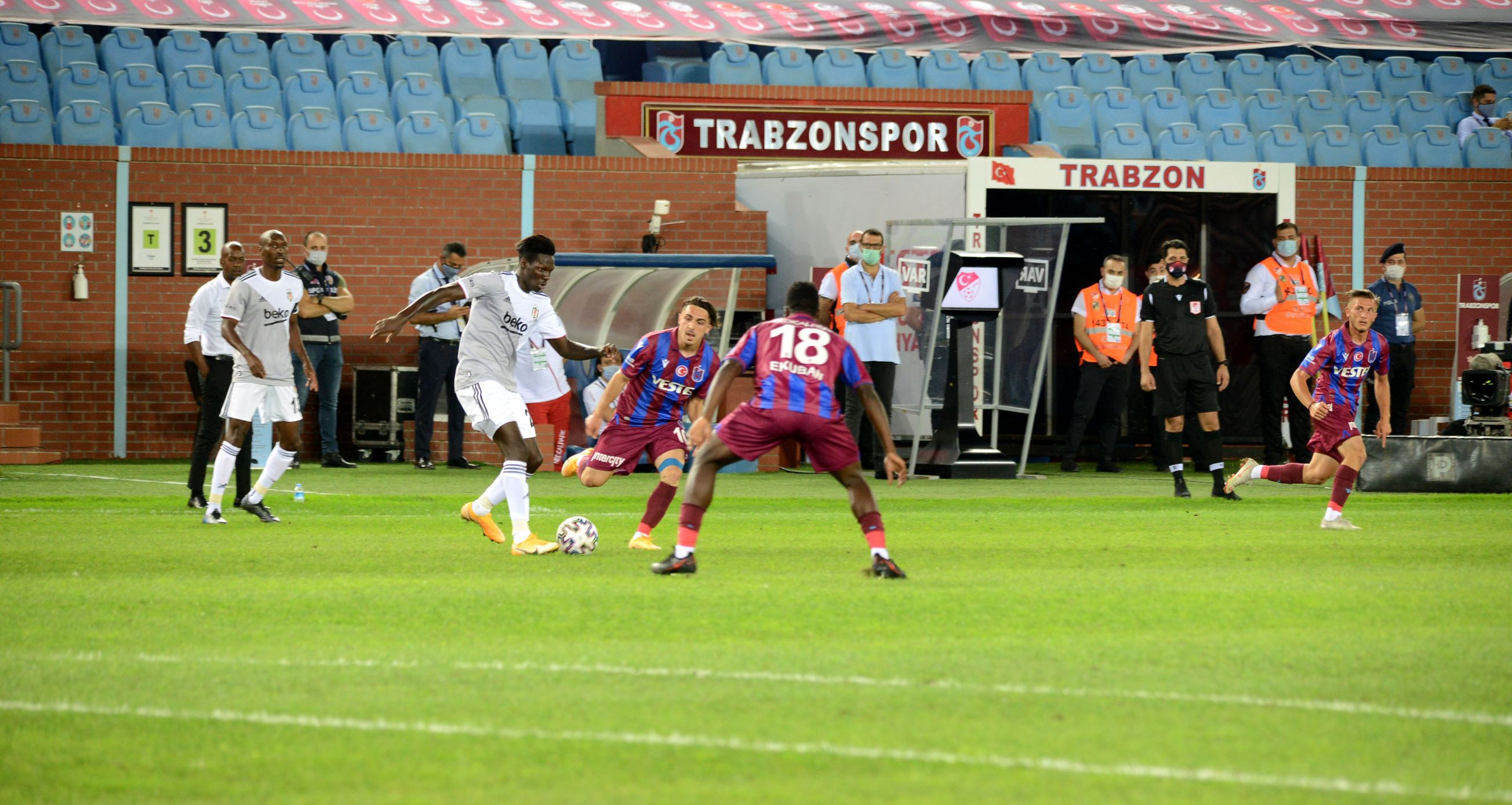 Trabzonspor-Beşiktaş maçından en özel kareler