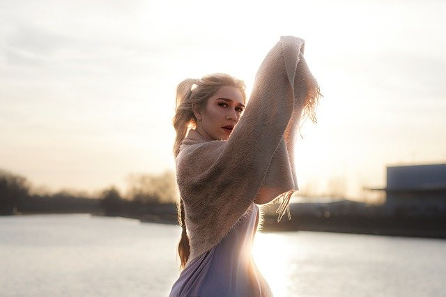 Saç Örgü Modelleri - Kısa Ve Uzun Saçlar İçin Kolay Uygulanan Saç Örgü Modelleri Ve Yapılışları