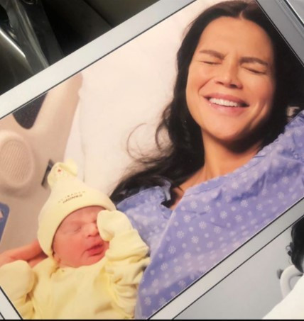 Ebru Şallıyı kahreden tesadüf Aralarında sadece bir gün var... Ebru Şallıyı kahreden tesadüf Aralarında sadece bir gün var...