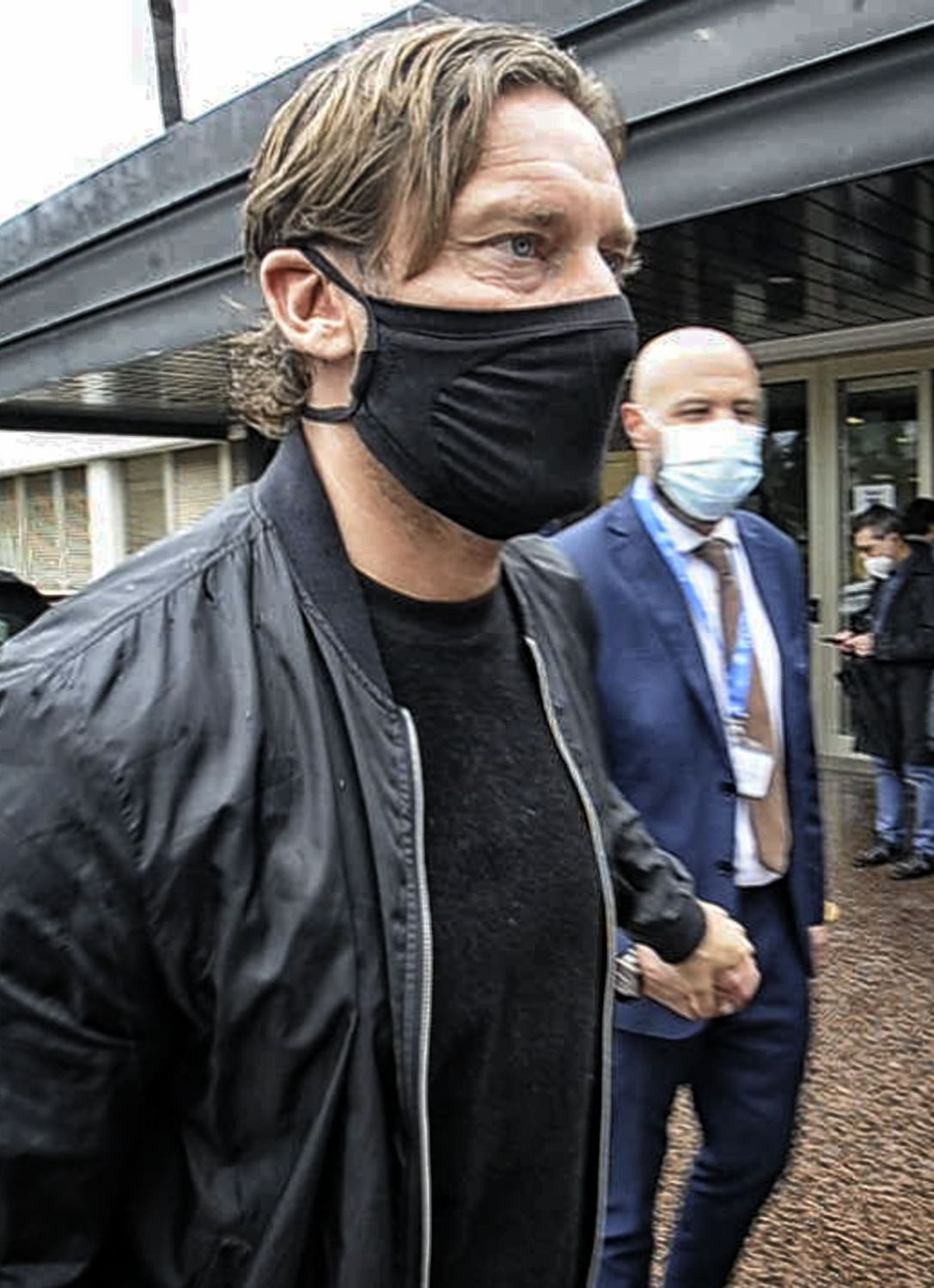 YANINDAYIZ, BAŞARACAKSIN