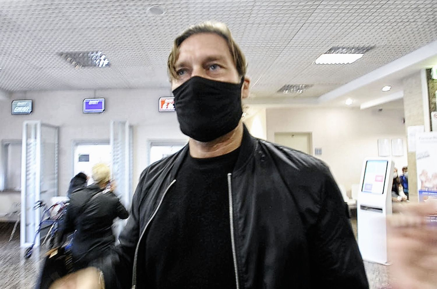 Komadan Francesco Totti sesleriyle çıktı Efsaneden anlamlı ziyaret...