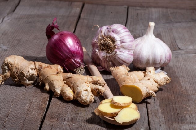 Sarımsak, soğan, zencefil ve baharat tüketimi Sarımsak, soğan, zencefil ve baharat tüketimi