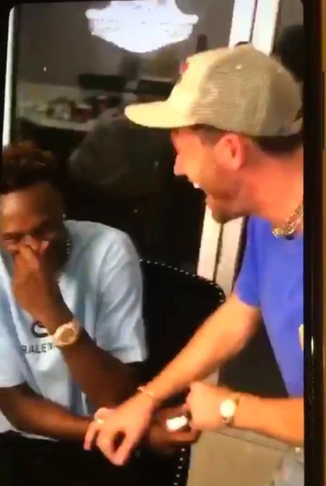 Yine İngiliz futbolcular, yine parti, yine skandal Koronavirüse rağmen...