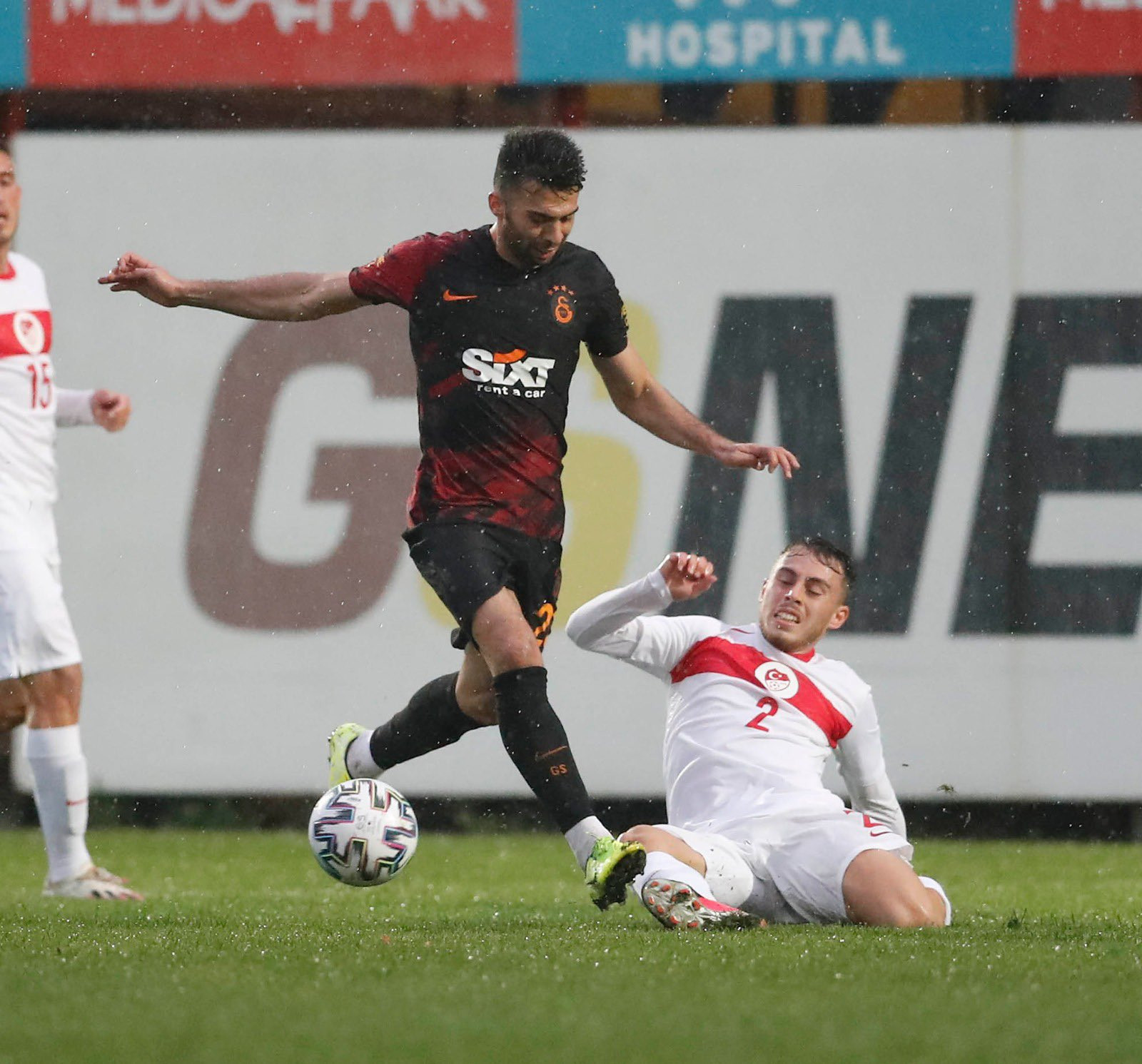 Son Dakika | Galatasaray - Ümit Milli Takım maçında tokat iddiası İşte tüm detaylarıyla yaşananlar...