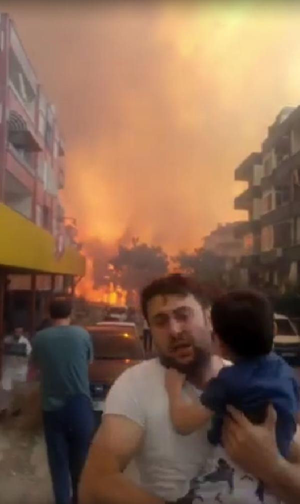 Son dakika haberler: Hatay’dan üzücü haber Alevler yeniden evlere sıçradı.. İşte gelen son görüntüler