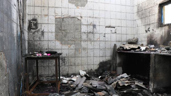 Patlamanın yaşandığı fabrikadan geriye enkaz kaldı