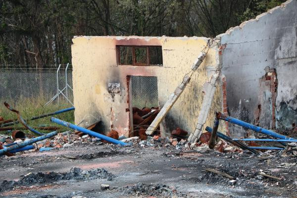 Patlamanın yaşandığı fabrikadan geriye enkaz kaldı