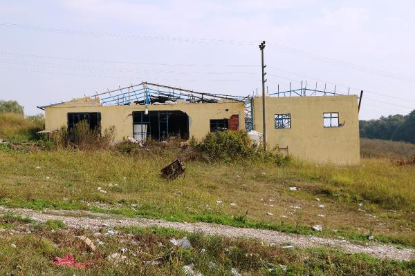 Patlamanın yaşandığı fabrikadan geriye enkaz kaldı