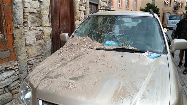 İzmir depreminde Son dakika haberi: Enkazdan kurtulan Buseye Bakandan hastanede ziyaret... Buse Bakanı düğününe davet etti