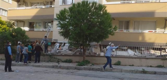 İzmir depreminde Son dakika haberi: Enkazdan kurtulan Buseye Bakandan hastanede ziyaret... Buse Bakanı düğününe davet etti