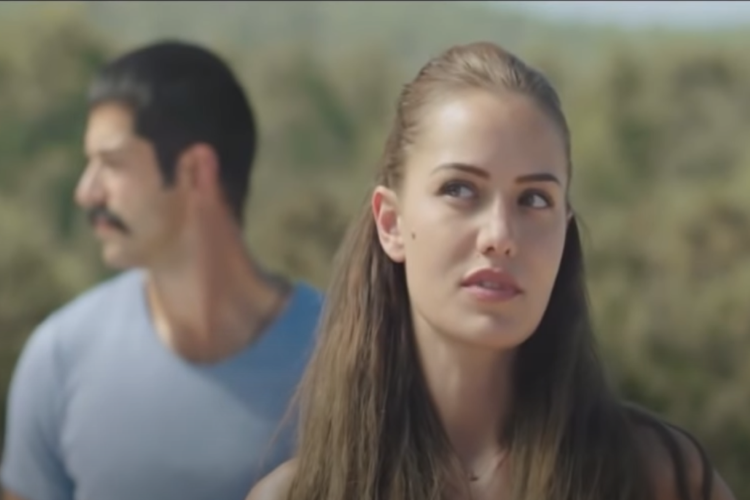 Aşk Sana Benzer (2015)