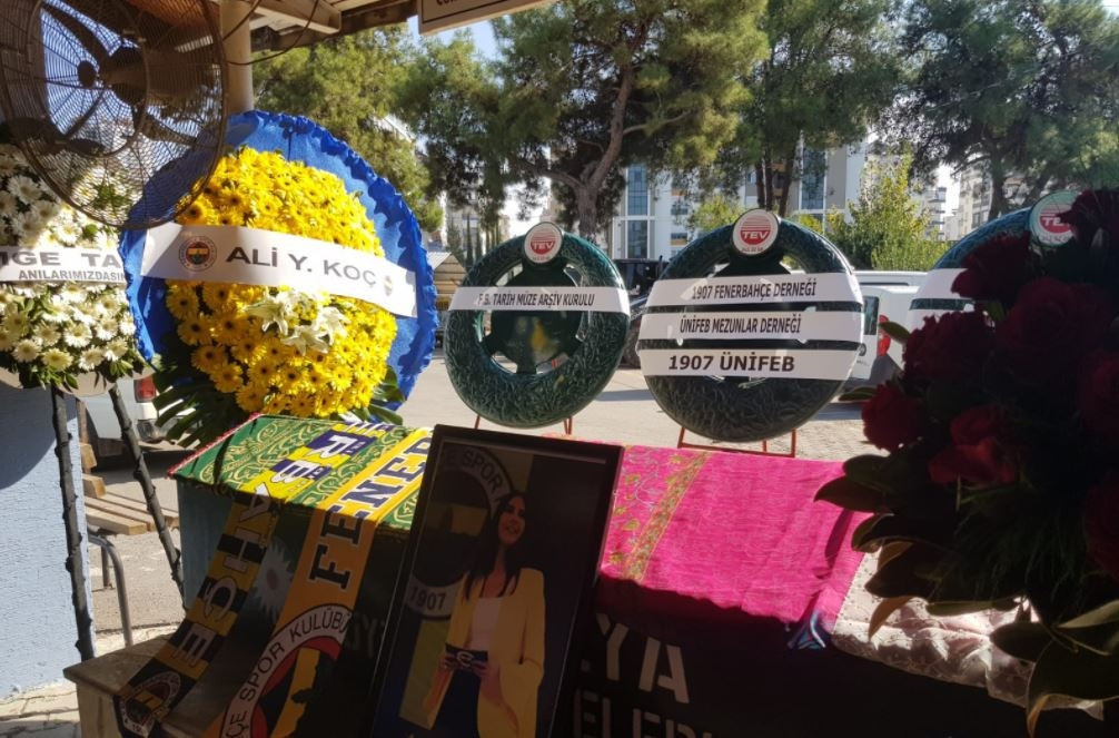 Fenerbahçe TV sunucusu Dilay Kemer son yolculuğuna uğurlandı Fenerbahçe TV sunucusu Dilay Kemer son yolculuğuna uğurlandı