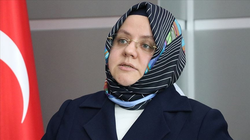 Aile Çalışma ve Sosyal Hizmetler Bakanı Selçuk: (İzmirdeki deprem) 5 milyon lira daha yardım ödeneği aktaracağız