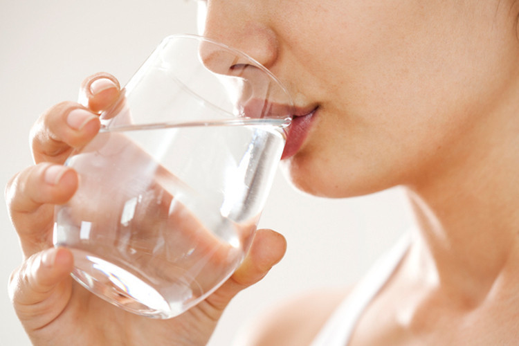 Boğaz ağrısına karşı doğal çözüm Bu öneriler imdadınıza yetişecek Boğaz ağrısına karşı doğal çözüm Bu öneriler imdadınıza yetişecek