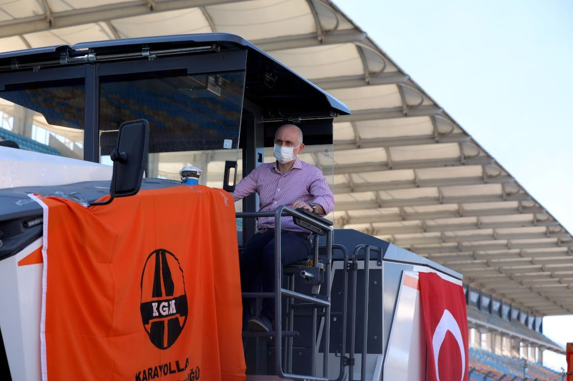 Bakan Karaismailoğlu: İstanbulda gerçekleşecek Formula 1in yapılacağı asfaltı yenileyeceğiz