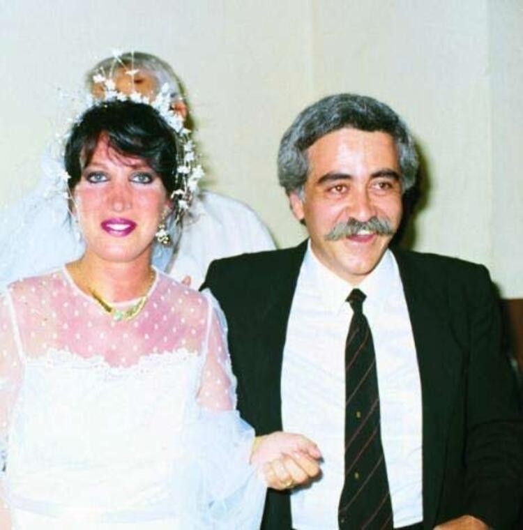 Eski eşler bir arada... Ayrılsak da beraberiz Eski eşler bir arada... Ayrılsak da beraberiz