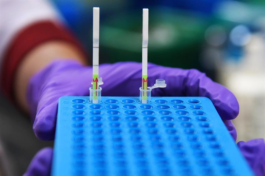 Son dakika: Koronavirüs aşısında heyecanlandıran haber Faz 3 denemesinde yüzde 90 etkili oldu