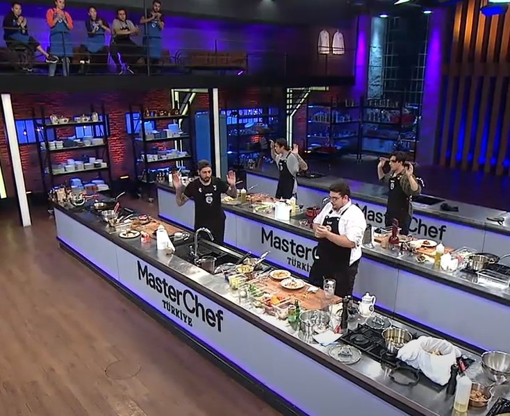 Emir ile Barbaros birbirine girdi MasterChefte gergin anlar...
