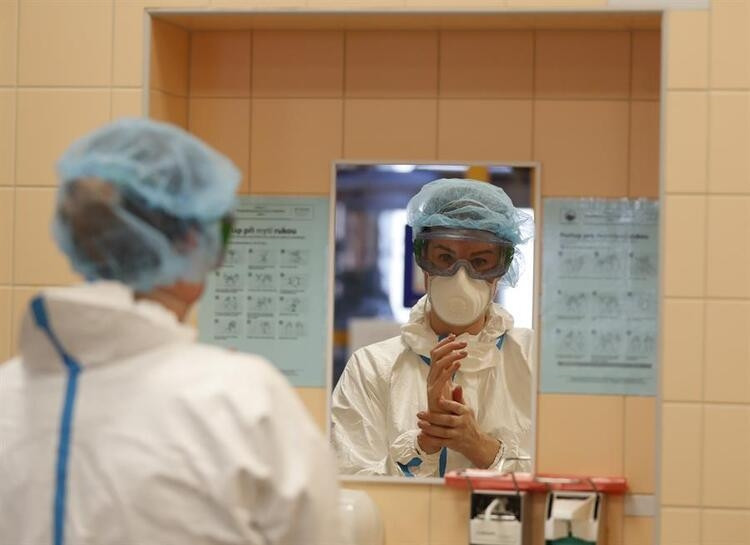 Son dakika haberi: Koronavirüste çığır açacak gelişme... Ağız çalkalama suyu virüsü kısa sürede öldürüyor