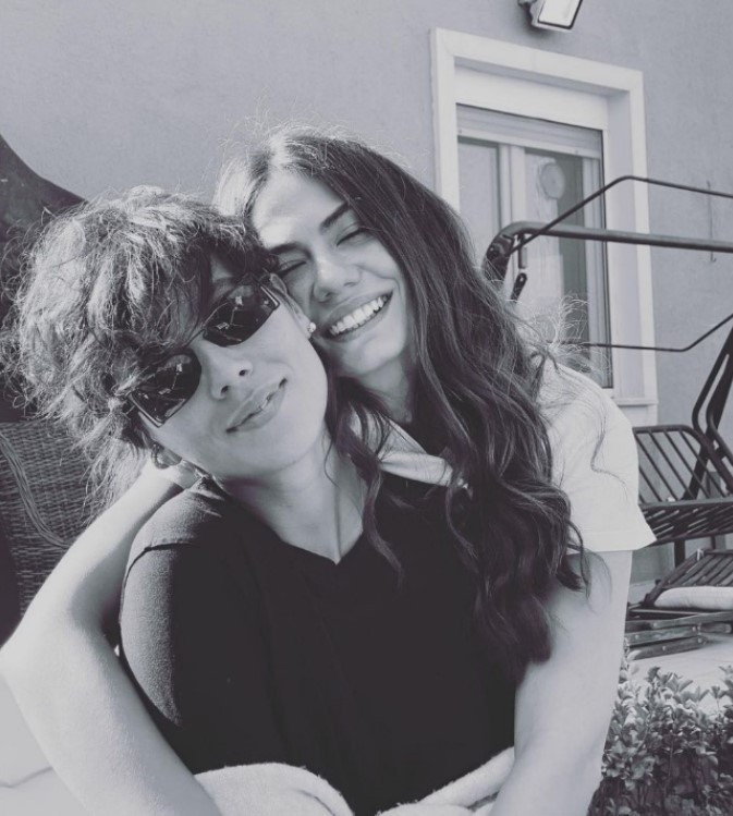 Demet Özdemirden arkadaşı Deniz Bulutsuz’a destek