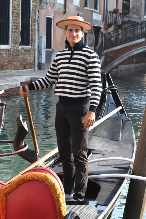 O EVLİLİK DE KISA SÜRDÜ O EVLİLİK DE KISA SÜRDÜ