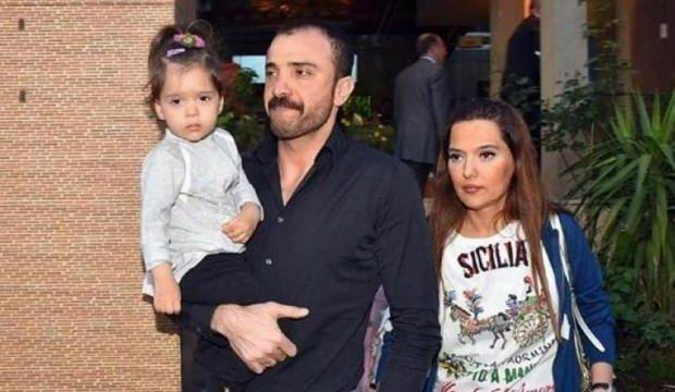 Demet Akalını çıldırtan yorum Bebeğinden utanmadığın belli Demet Akalını çıldırtan yorum Bebeğinden utanmadığın belli