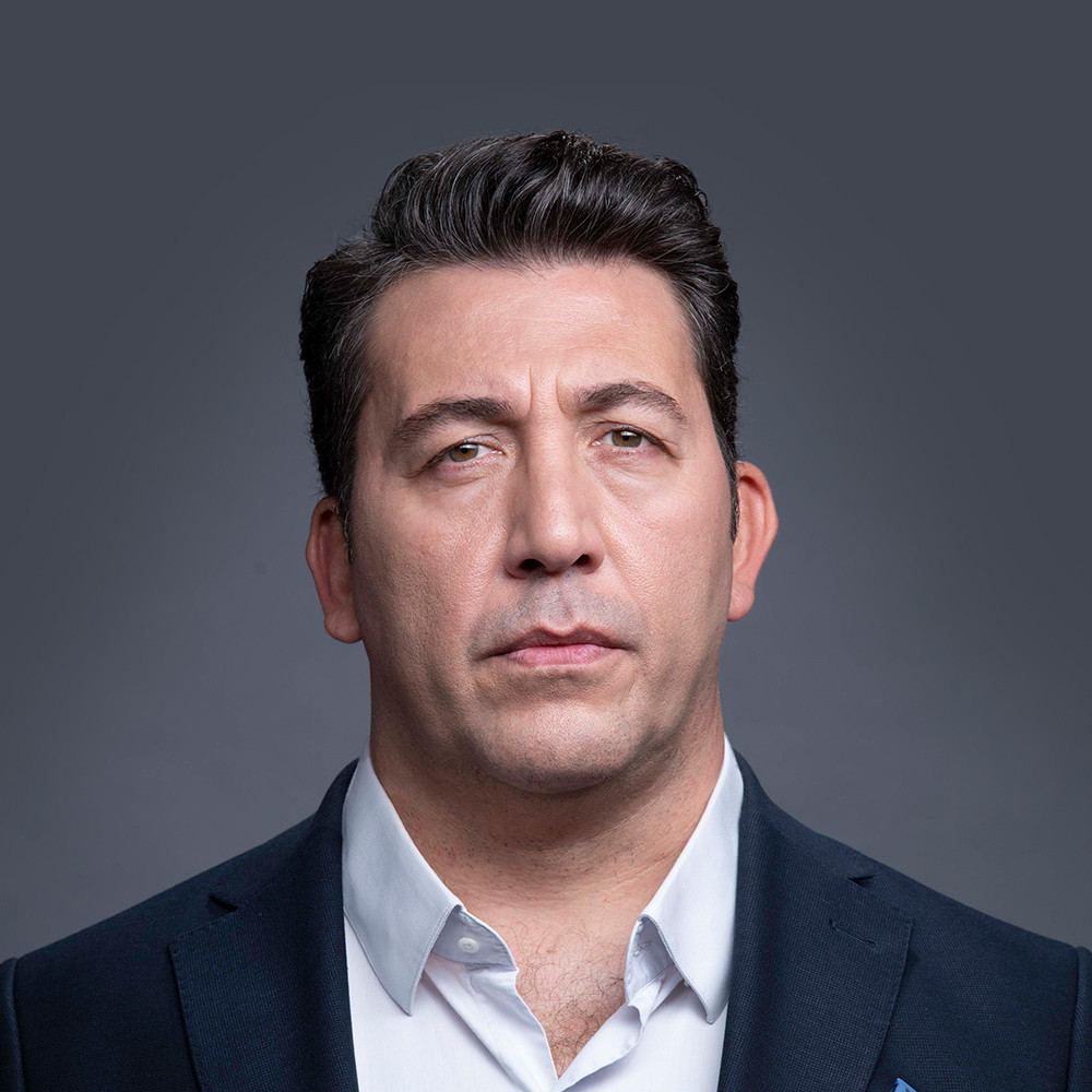 ÇETİN ALAZ (EMRA KINAY)