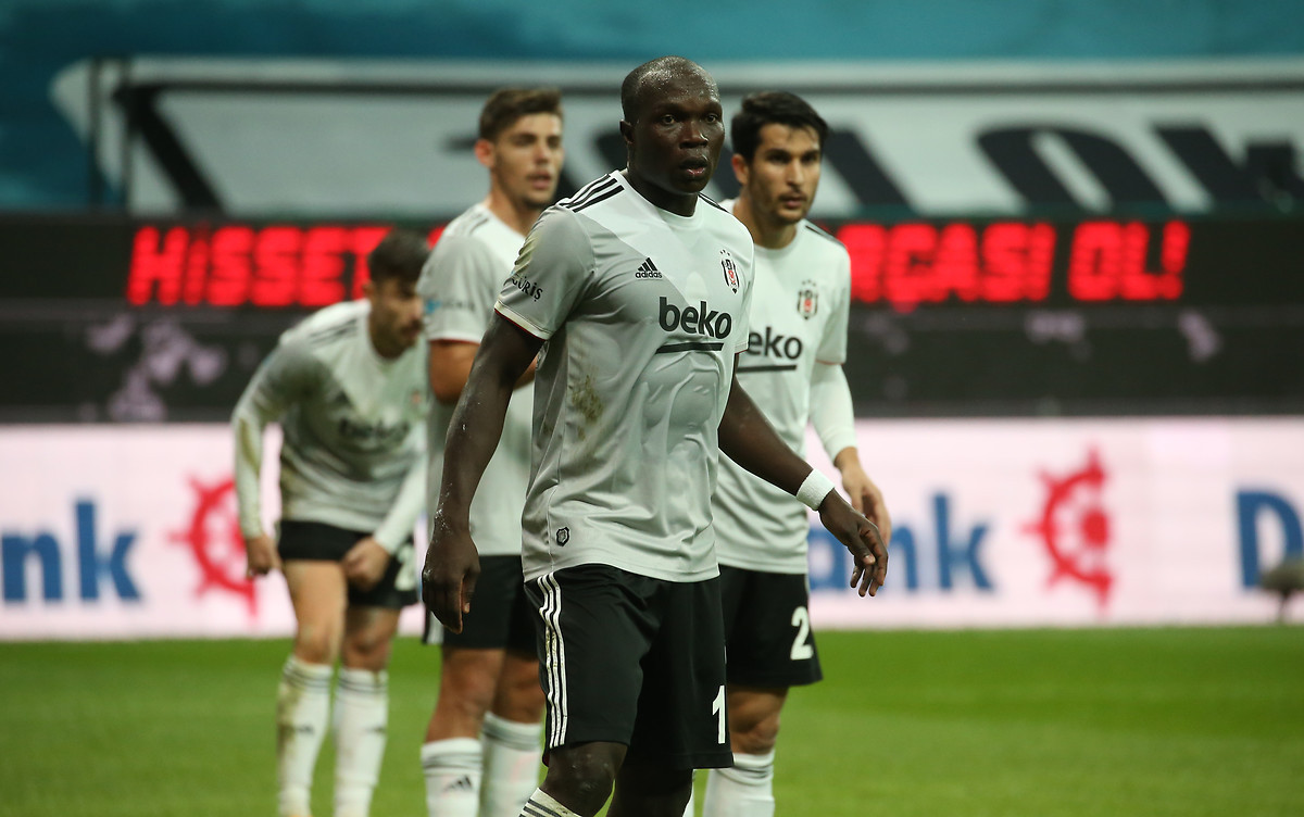 Beşiktaş - Başakşehir maçı yazar yorumları: Başakşehirin yedeklerinden 3ü Beşiktaşta olsa...