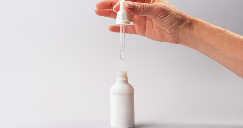 Retinollü kremler, mutlaka bir dermatolog kontrolünde kullanılmalı