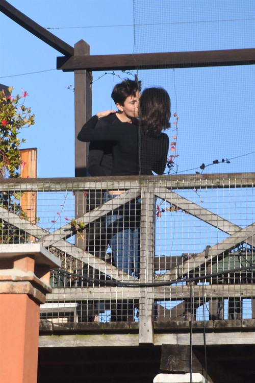 HAFTALAR SONRA BULUŞTULAR HAFTALAR SONRA BULUŞTULAR