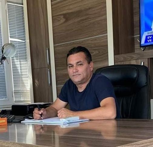 Antalyada 3 kişinin lüks cipte ölümü  3 kişinin cenazeleri alınırken yakınları gözyaşlarına boğuldu