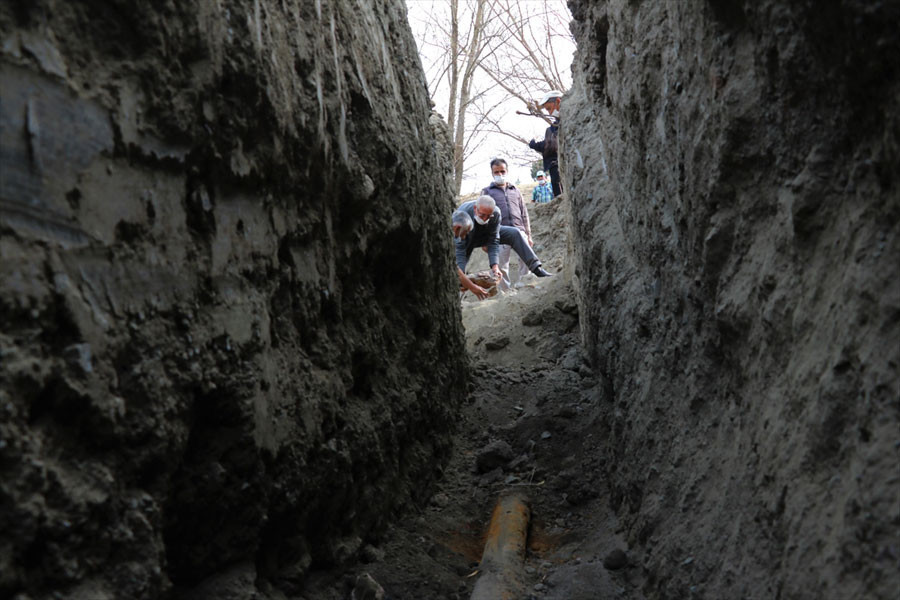 Son dakika haberler... Bu gelenek bir asırdır devam ediyor İsimlerini yazıp kuyuya atıyorlar...
