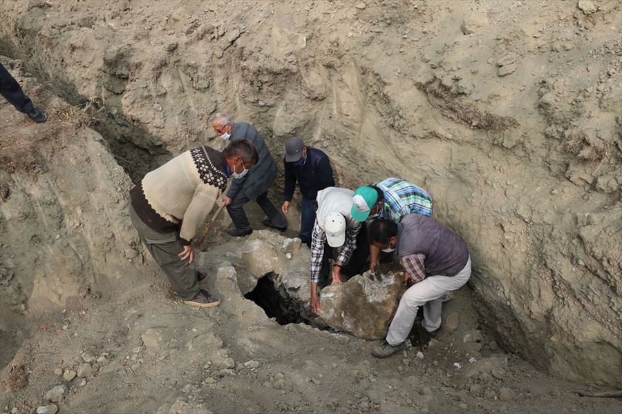 Son dakika haberler... Bu gelenek bir asırdır devam ediyor İsimlerini yazıp kuyuya atıyorlar...
