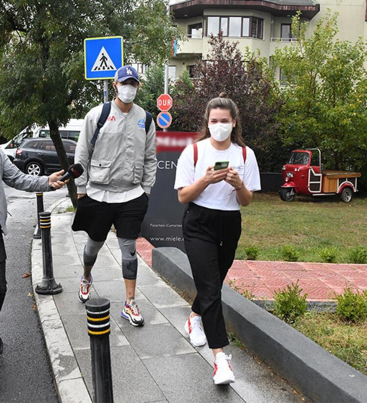 Son dakika haberi: Barış Murat Yağcı ve Nisa Bölükbaşının görüntüleri olay olmuştu Survivor 2020 yarışmacıları Sercan Yıldırım ve Yasin Obuzdan mesaj geldi..