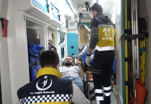 Son dakika... DHA muhabirine çirkin saldırı; kısıtlamayı ihlal eden boksör, gazetecinin burnunu kırdı