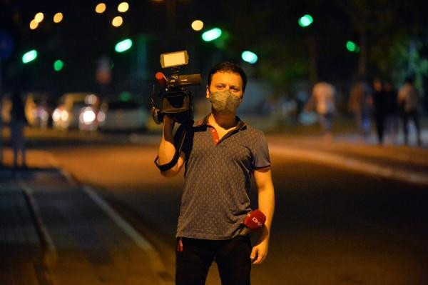 Son dakika... DHA muhabirine çirkin saldırı; kısıtlamayı ihlal eden boksör, gazetecinin burnunu kırdı