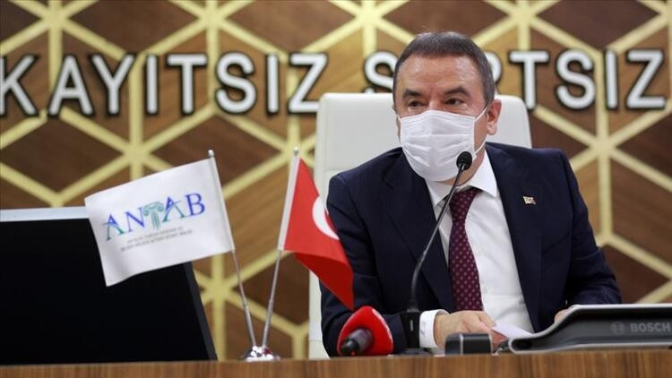 MUHİTTİN BÖCEK KİMDİR